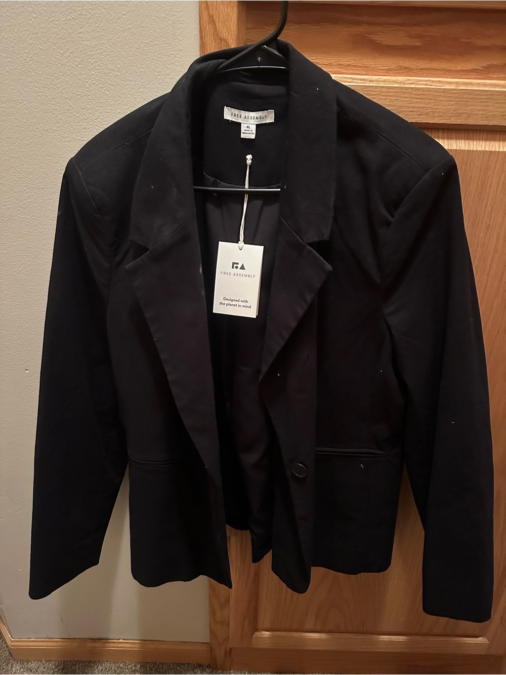 Foll Assembly Women's Black Single-Button Blazer